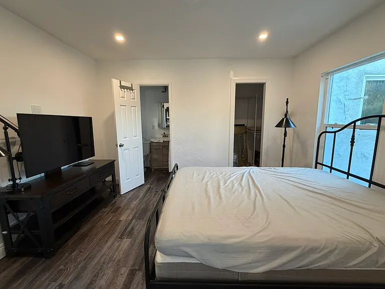 276 G St #276 — Photo 9