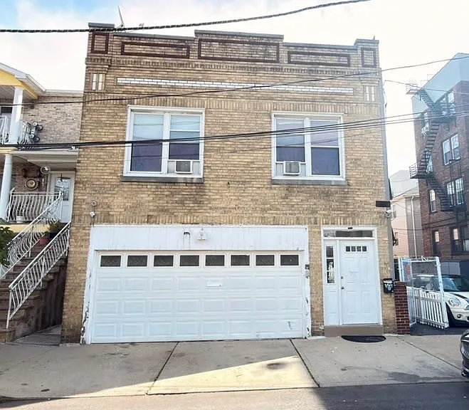 6110 Johnson Pl #2