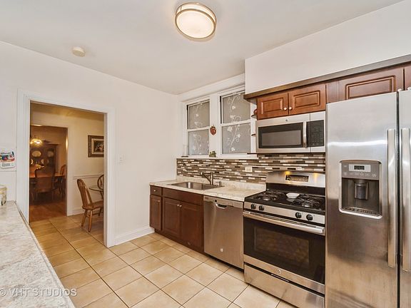 2nd image of 5638 N Christiana Ave