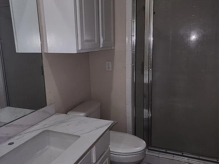503 Gregory Ct — Photo 30