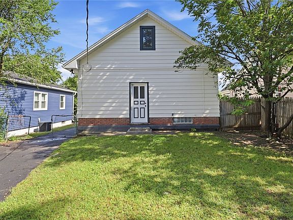 5th image of 25 Pomona Dr