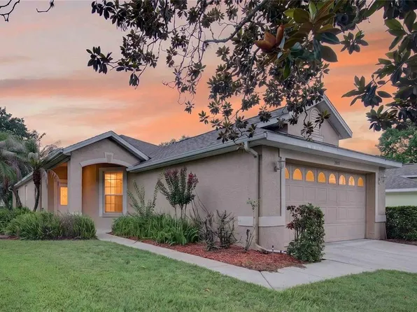 1005 Saint Ives Ct, Mount Dora, FL 32757
