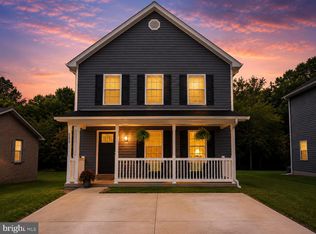 284 S Loudoun St, Strasburg, VA 22657