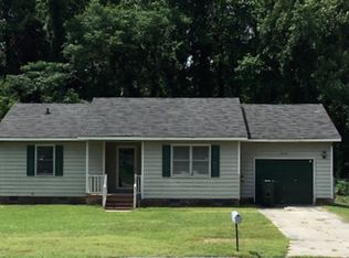 2258 Ridge Manor Dr, Fayetteville, NC 28306