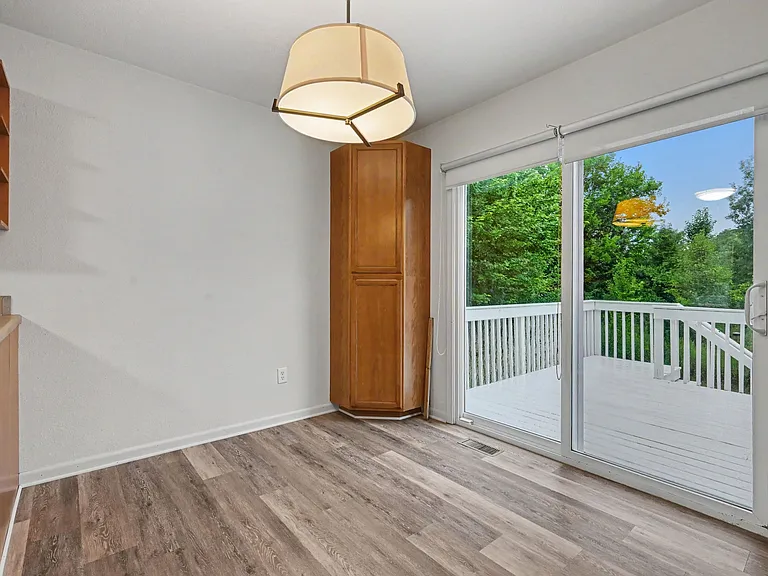352 Laurel Wood St — Photo 14