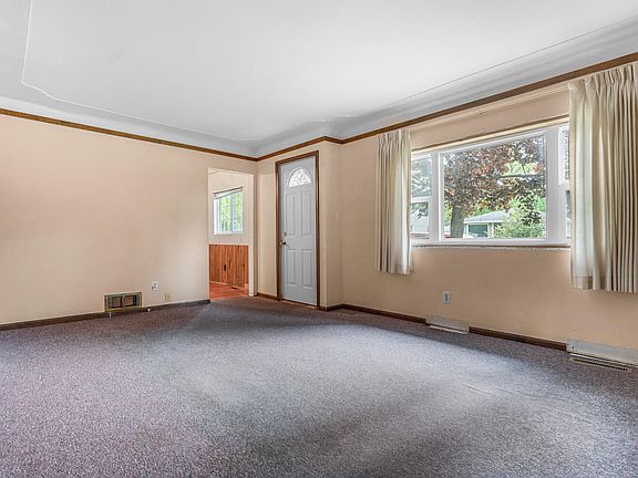 4th image of 3189 Stratford Dr SW