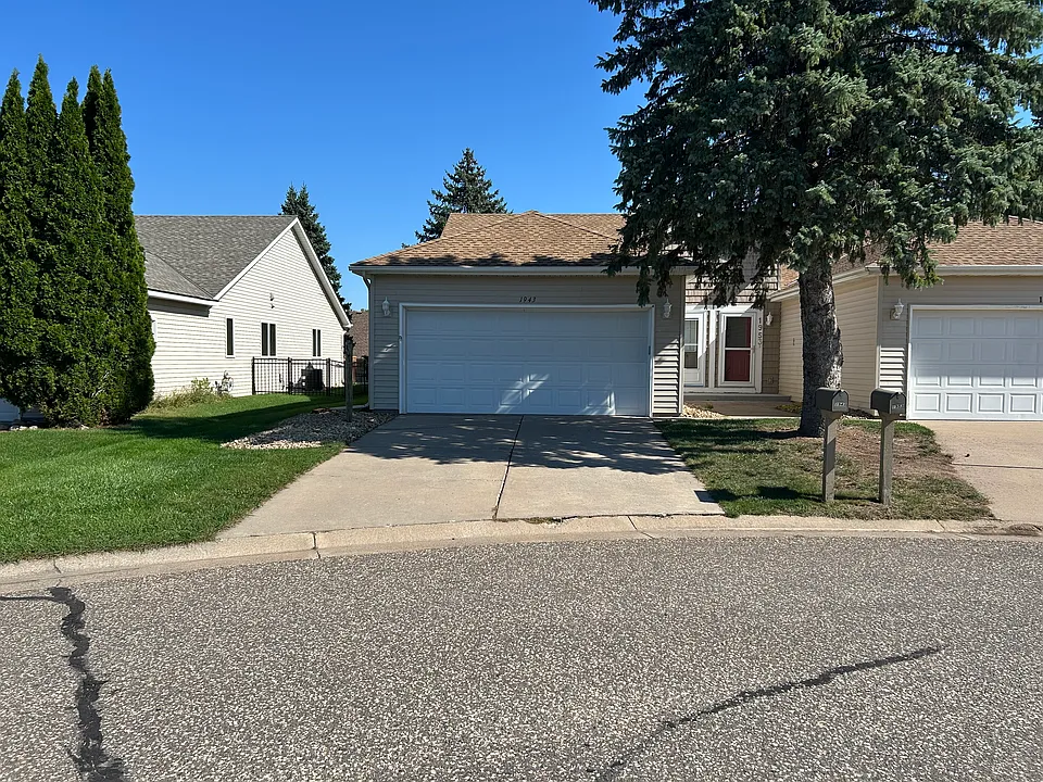 1943 Eastridge Ct