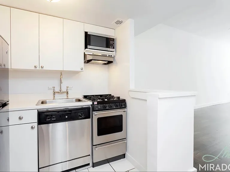27 W 16th St #4H — Photo 2