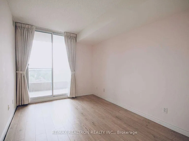 260 Doris Ave #1606 — Photo 17