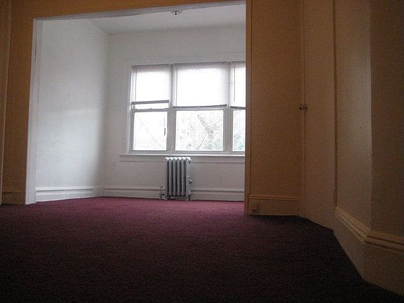 2nd image of 6645 Saunders St