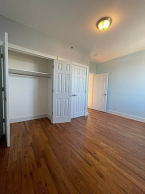 5th image of 671 Henry St #3L