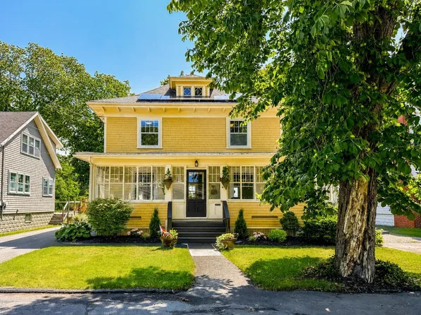17 Chestnut Pl, Kentville, NS B4N 2K1