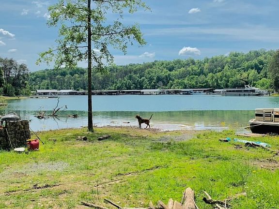 2nd image of 694 Lake Ln #4