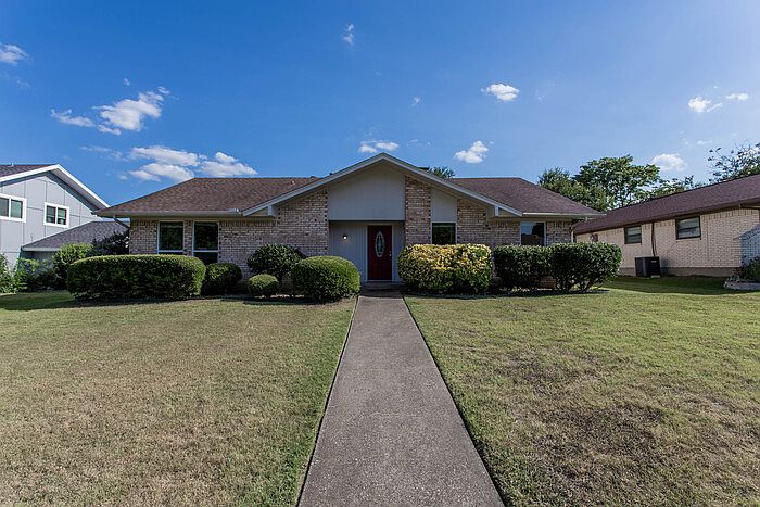 1st image of 2708 S Cypress Cir