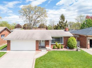 5724 Rouge Cir, Dearborn Heights, MI 48127