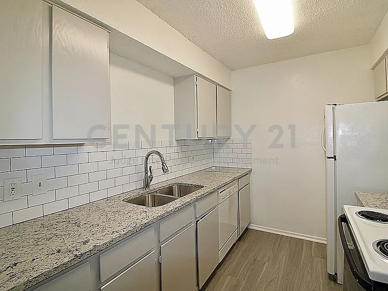 1705 Fitzgerald Ct — Photo 5