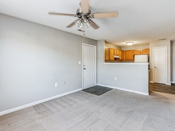 2nd image of 643 S Pierce St #209G