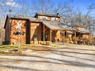 23529 E Overland Rd, Nevada, MO 64772
