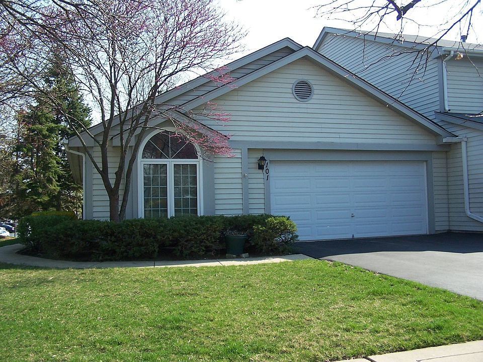 1st image of 101 White Pine Dr