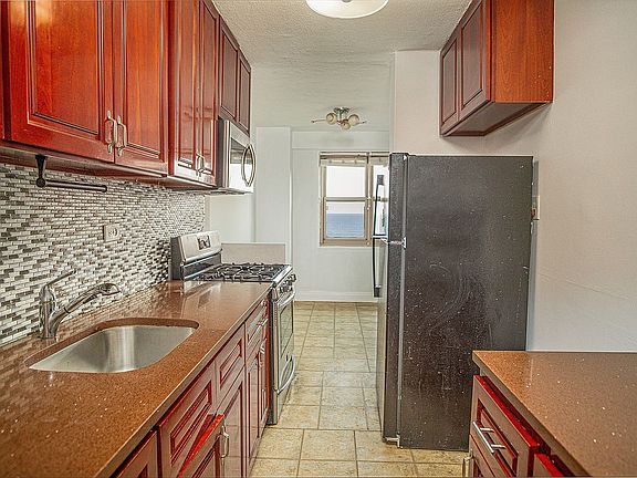 4th image of 448 Neptune Ave APT 23T