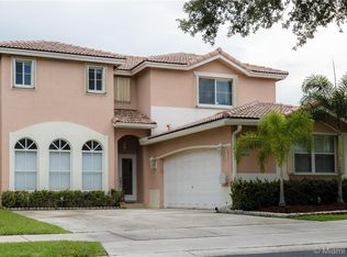 14382 N Royal Cove Cir, Davie, FL 33325