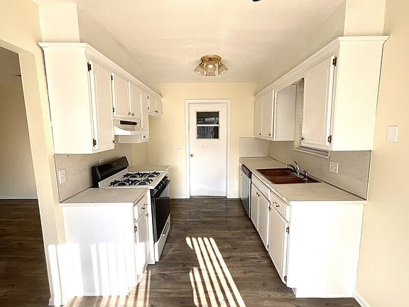 3rd image of 644 Woodland Way