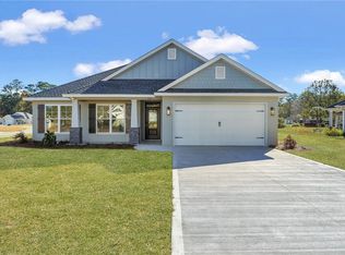 242 Country Walk Cir, Brunswick, GA 31525