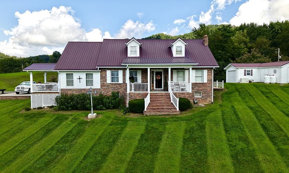 1st image of 26 Woodbriar St