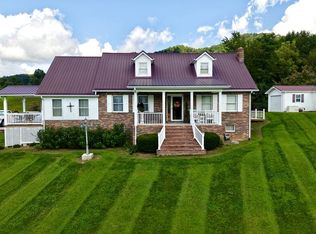 26 Woodbriar St, Lebanon, VA 24266