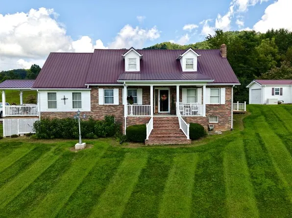 26 Woodbriar St, Lebanon, VA 24266