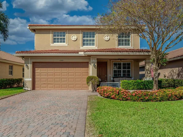 3285 SW Porpoise Cir, Stuart, FL 34997