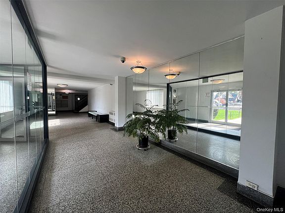 2nd image of 3011 Parsons Boulevard #7N