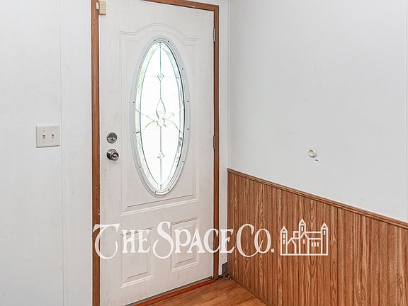 5th image of 255 Mitton Rd
