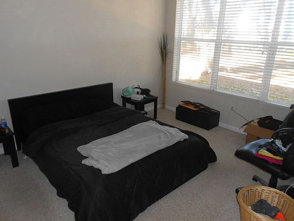 4th image of 2015 River Turia Cir
