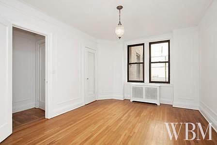 3rd image of 179 E 79th St APT 1-B