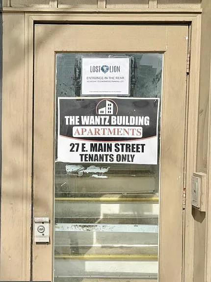 27 Main St E #207 — Photo 15