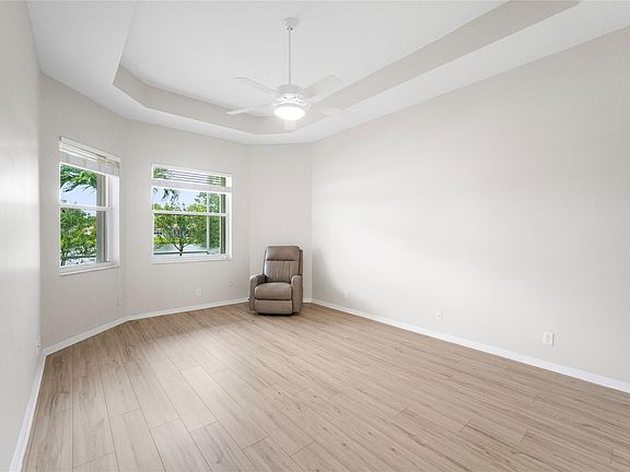 5th image of 9865 Agnello Street