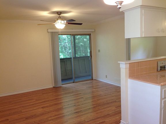3rd image of 1511 Shoal Creek Blvd APT F