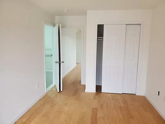 4th image of 41-99 Parsons Blvd #5B
