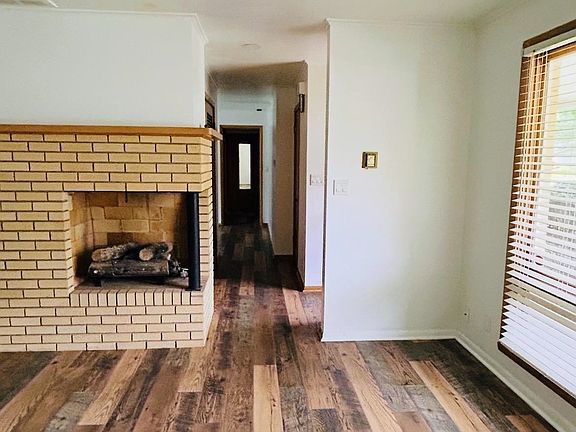 4th image of 4103 Crestview Dr