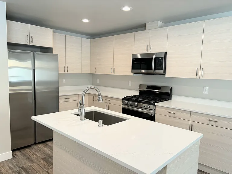 1301 Oren Ave — Photo 4