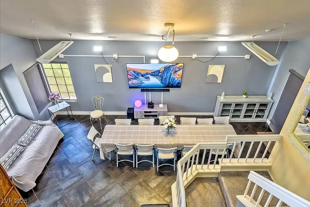 5 bed, 3.5 bath, 2449 sqft, $5,500 — Photo 3