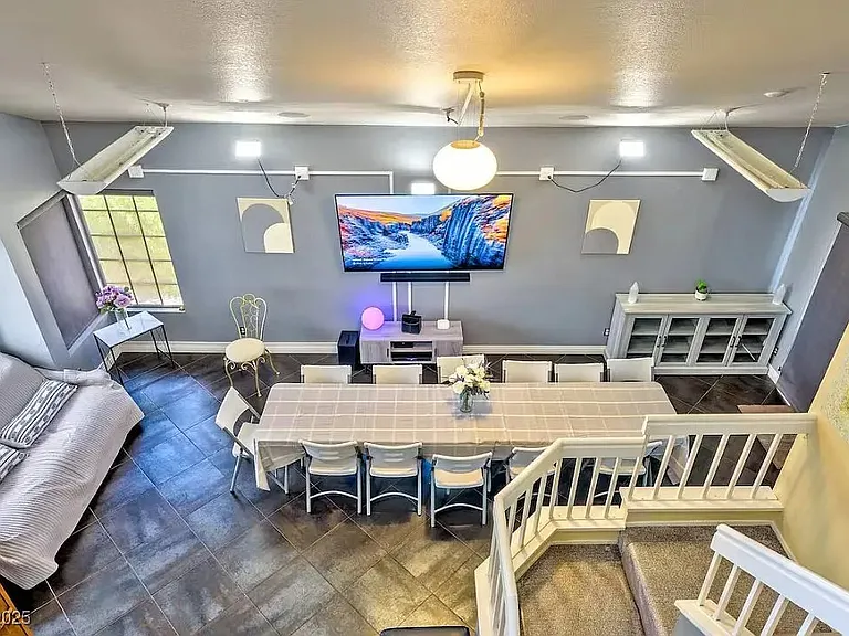 4823 Illustrious St — Photo 3