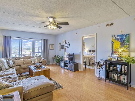 3rd image of 395 Graceland Ave Unit 504