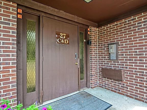 2nd image of 27 Rainbow Pond Dr APT D1
