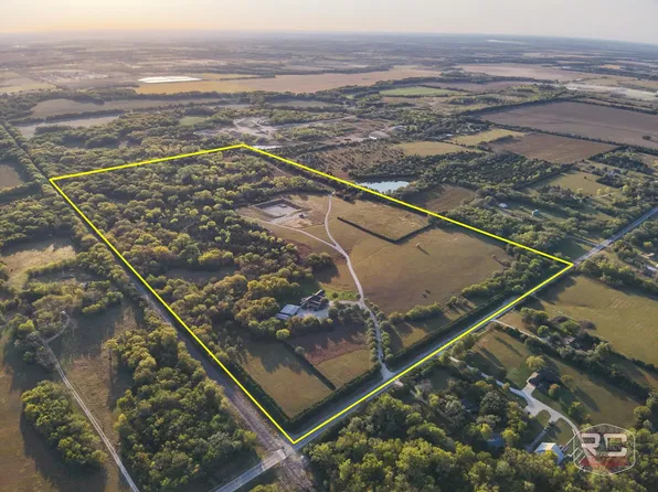 2286 SW Adams Rd, Towanda, KS 67144
