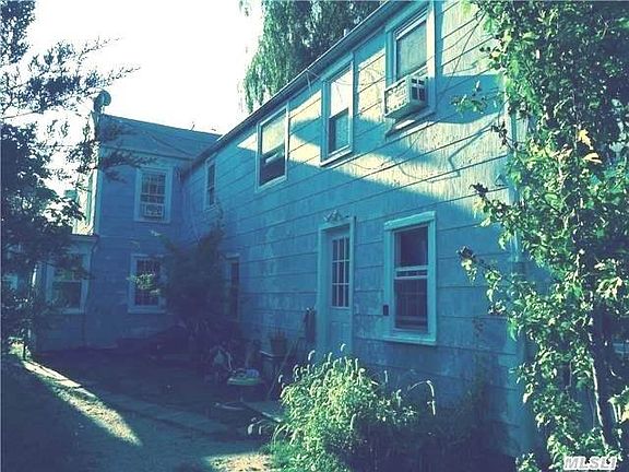 3rd image of 526 Main St