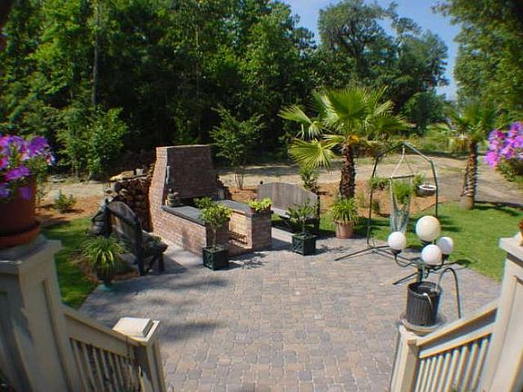 Outdoor patio with pavers