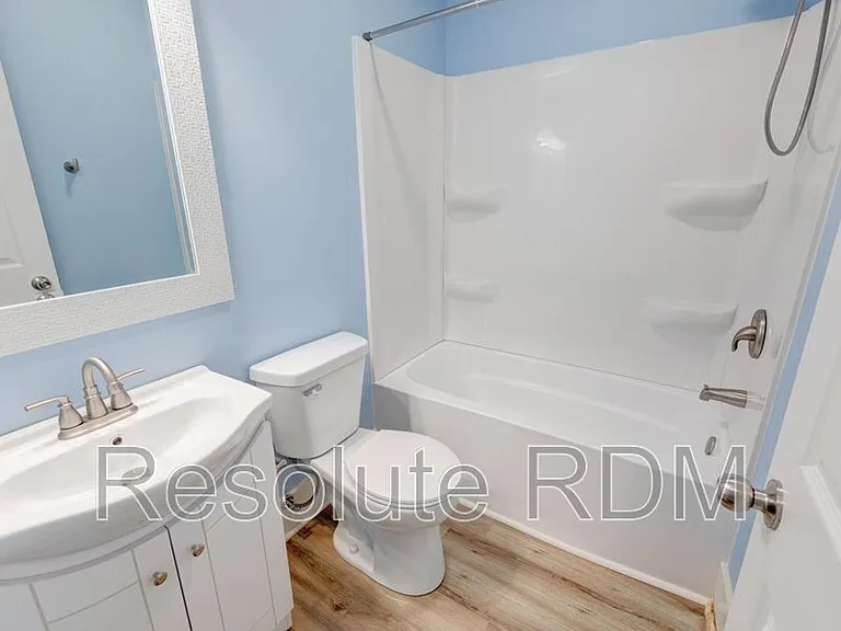 1308 E Taylor St — Photo 17