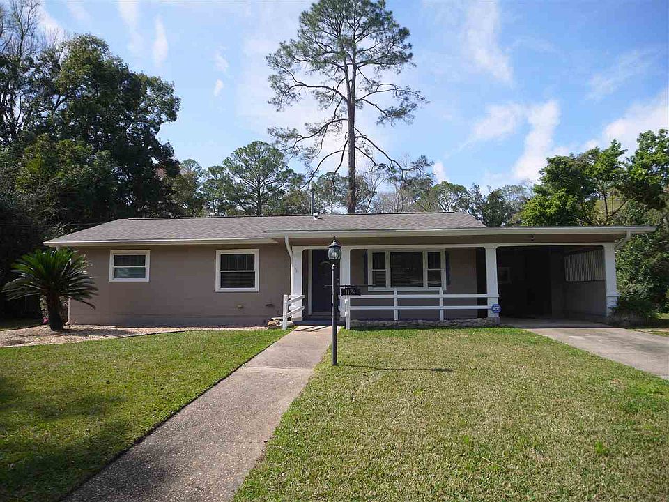 2nd image of 1124 Carraway St